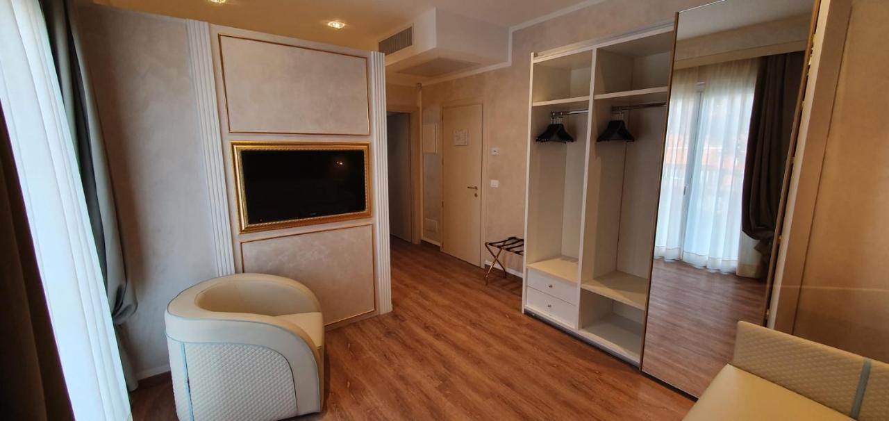 רימיני Amsterdam Suite Hotel & Spa מראה חיצוני תמונה