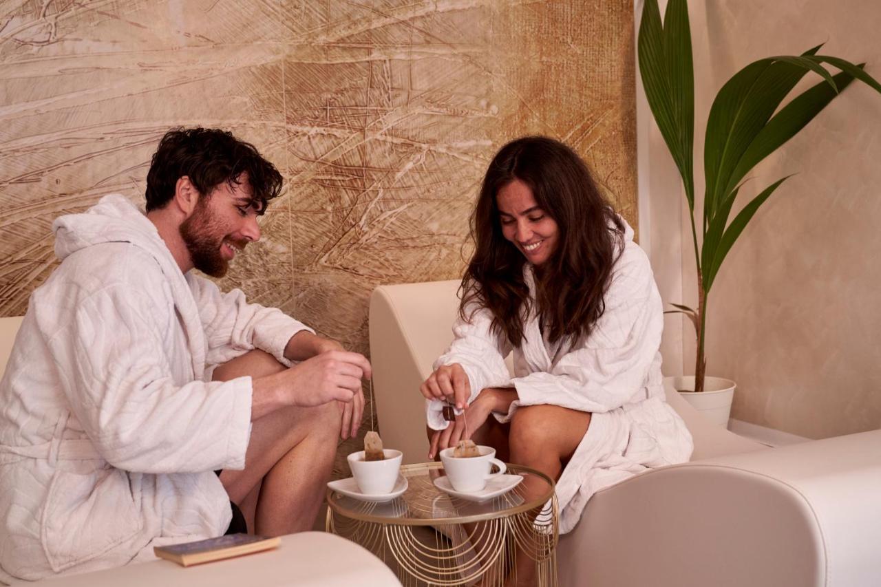רימיני Amsterdam Suite Hotel & Spa מראה חיצוני תמונה